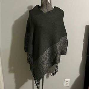 Elegant Dark Gray Women's Sweater with Fringe
